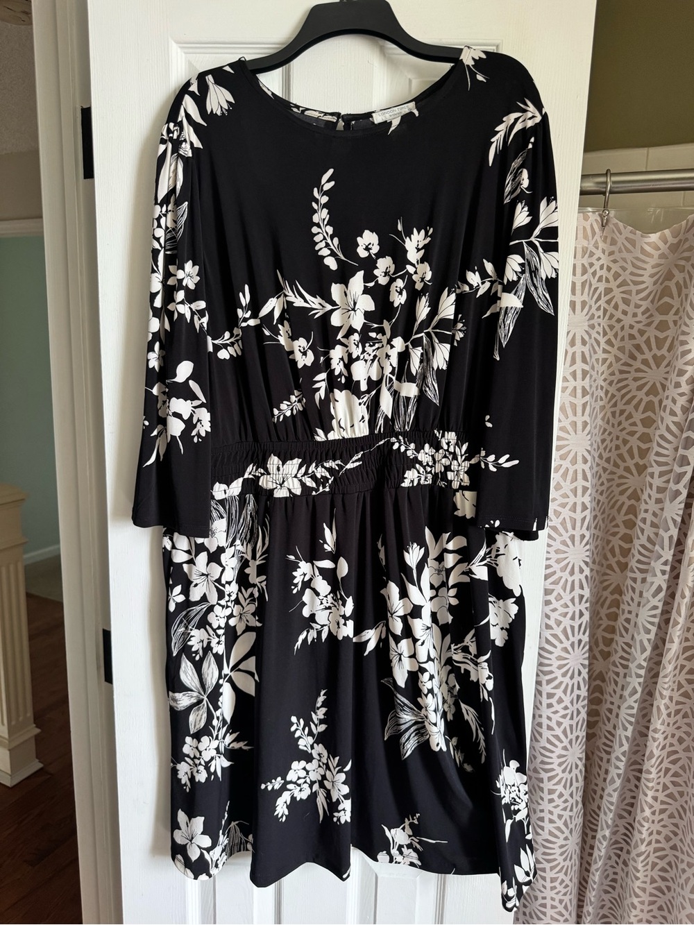 London Times Black and White Floral Long Sleeve Dress